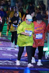 BIB: 4281, 4543
                            <button type="button" onclick="openModal(26232221)" class="btn btn-primary btn-sm float-right btn-popup" data-toggle="modal" data-target=".modal-high-quality">
                        <i class="fas fa-shopping-cart"></i> Add to Cart
                    </button>
                                            <button type="button" onclick="isThisMe(26232221, true)" class="btn btn-success btn-sm float-right btn-popup btn-isme hidden" data-toggle="tooltip" data-placement="bottom" title="นี่คือรูปของคุณใช่ไหม คลิกที่นี่เพื่อเอาเข้าอัลบั้ม">
                        <i class="fas fa-plus"></i> Add to album
                    </button>
                    <button type="button" onclick="isThisMe(26232221, false)" class="btn btn-warning btn-sm float-right btn-popup btn-isnotme hidden">
                        <i class="fas fa-ban"></i> Remove from album
                    </button>